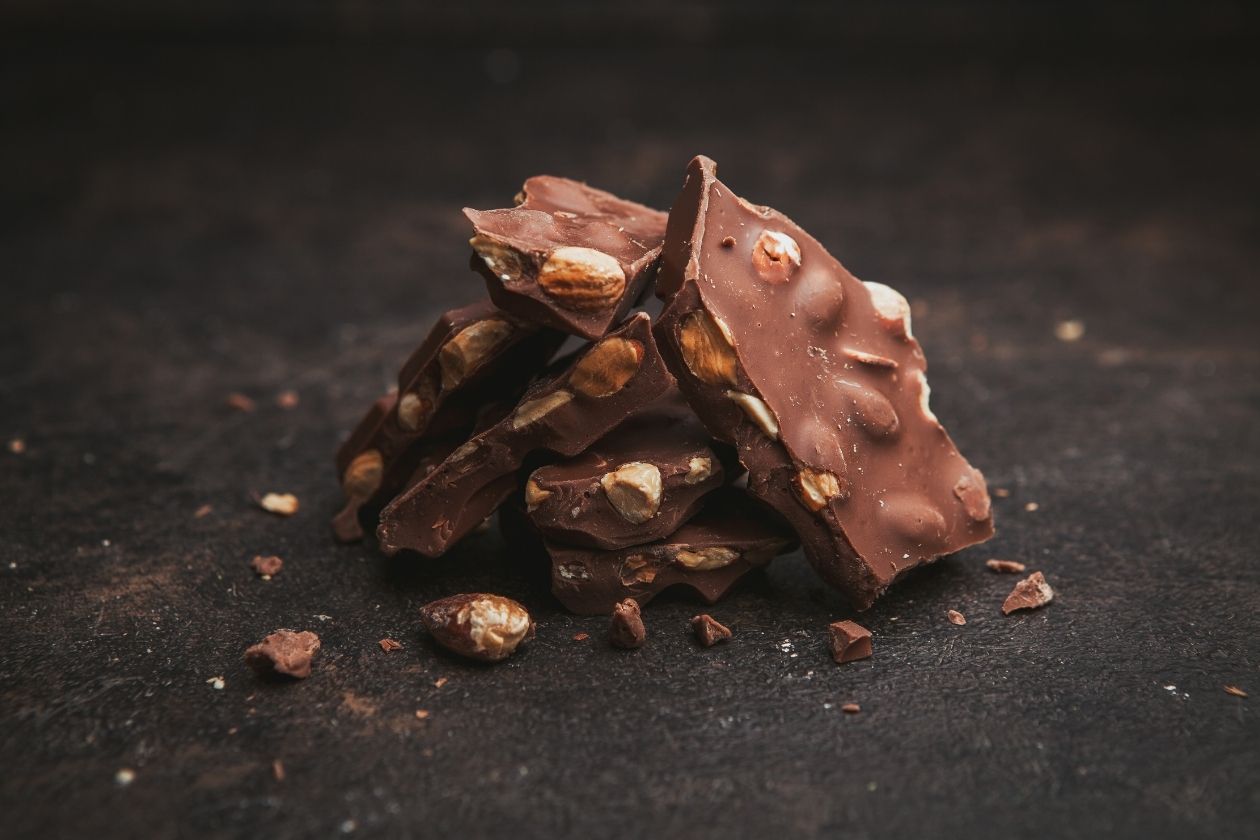 Ulepszanie smaku czekolady przy użyciu migdałów