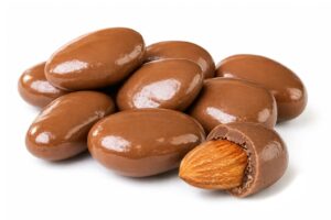 Bombón almendra caramelizada con sal y chocolate suizo