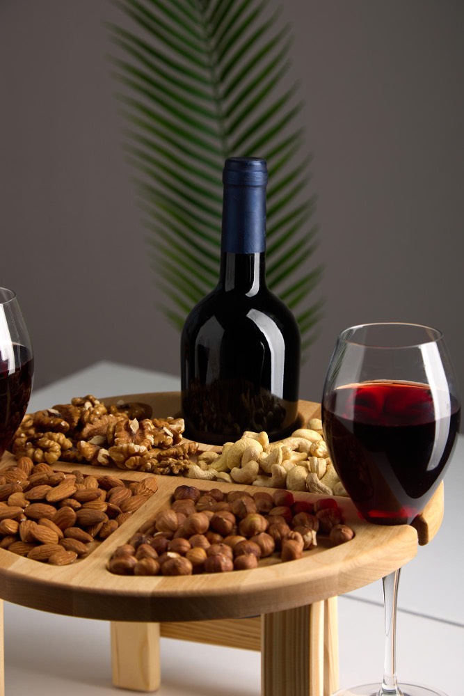 vino y frutos secos